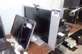 Lot of Acer Monitor and HP W2007 Monitor.
