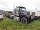 1984 Ford LTL 9000 Tandem Axle Truck Tractor. **NOTE: REQUIRES REAR DIFF REPAIR.**
