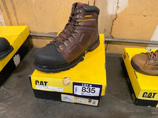 CAT Endure Mens 13 Boot