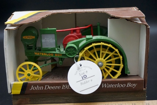 JD 1915 Model R Waterloo Boy #559