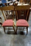 Lot of 2 wooden chairs