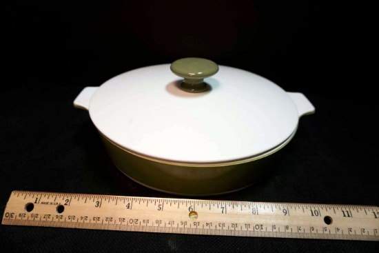 Corning Ware 8 1/2" Casserole with lid