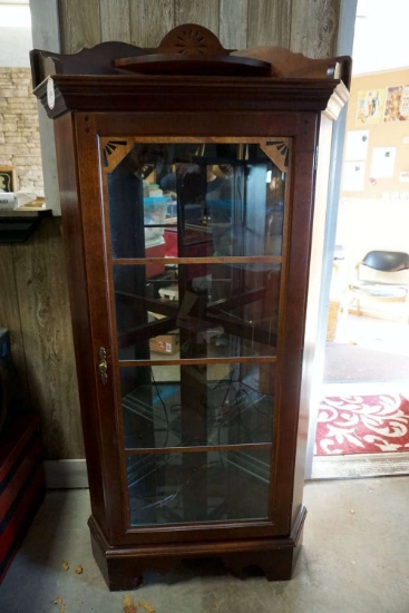 Corner Curio, lighted with glass shelves