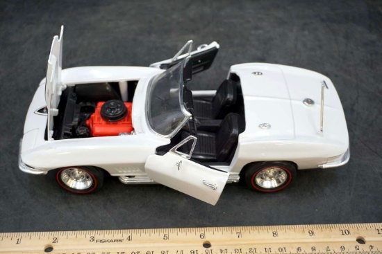 Ertl diecast Corvette. 1967