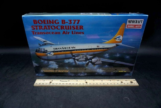 Boeing Stratocruiser airlines. Model kit.