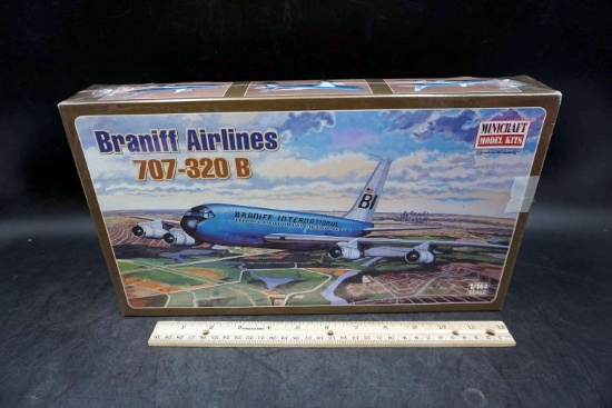 Braniff Airlines model kit