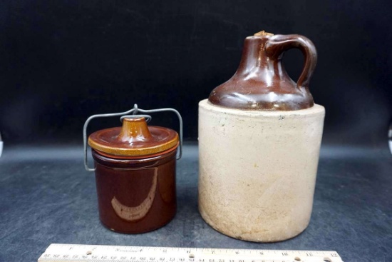 Crockery thumb jug, jar with lid.