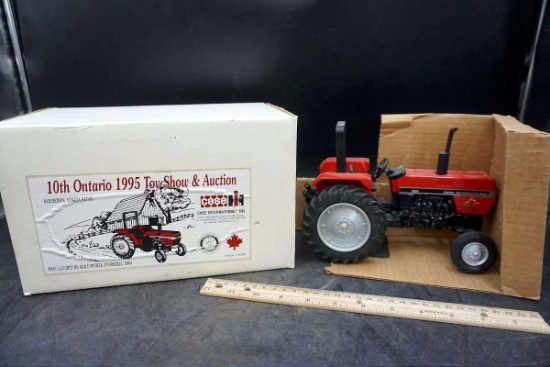 Diecast case IH695. 1995 Canada Ontario toy show.