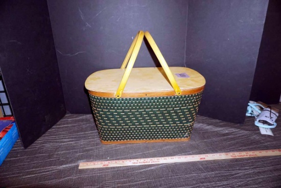 Picnic baskets