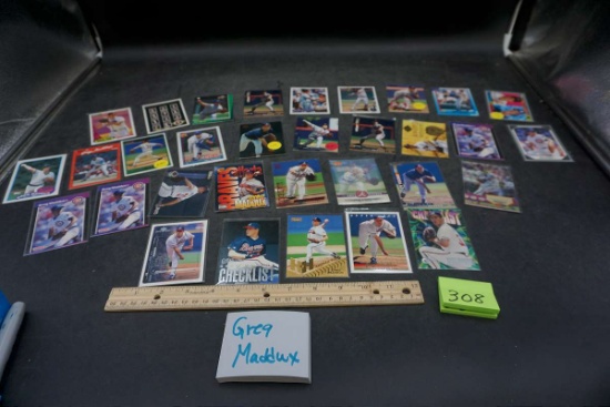 Greg Maddux  MLB Baseball Cards