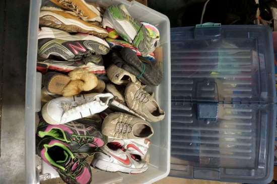 Tote with lid full of shoes. Nike.