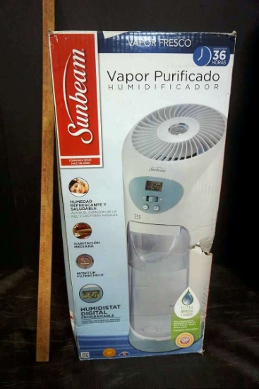 Air purifier humidifier. With extra water tank and many extra filters.