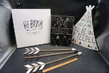 Artwork, arrows.