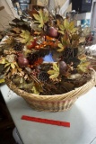 Wreathe, Basket