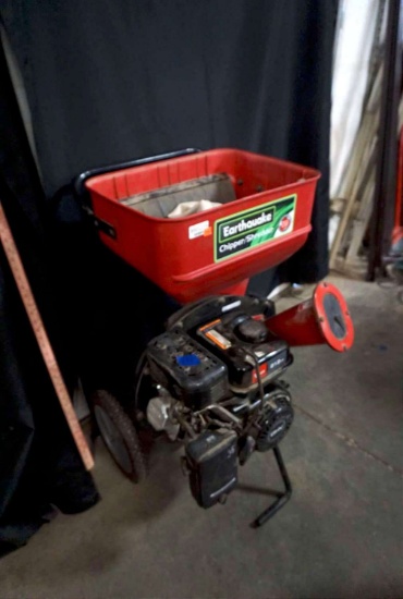 Earthquake Chipper/Shredder (Gas Powered)