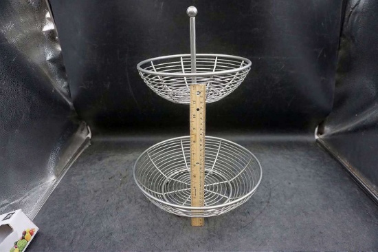 Wire Basket for Fruits & Such