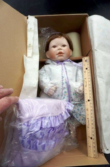 The Ashton Drake Galleries "Sweet Magnolia" Doll
