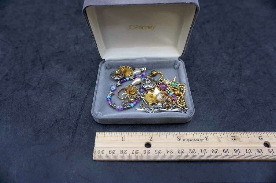 Assorted Jewelry