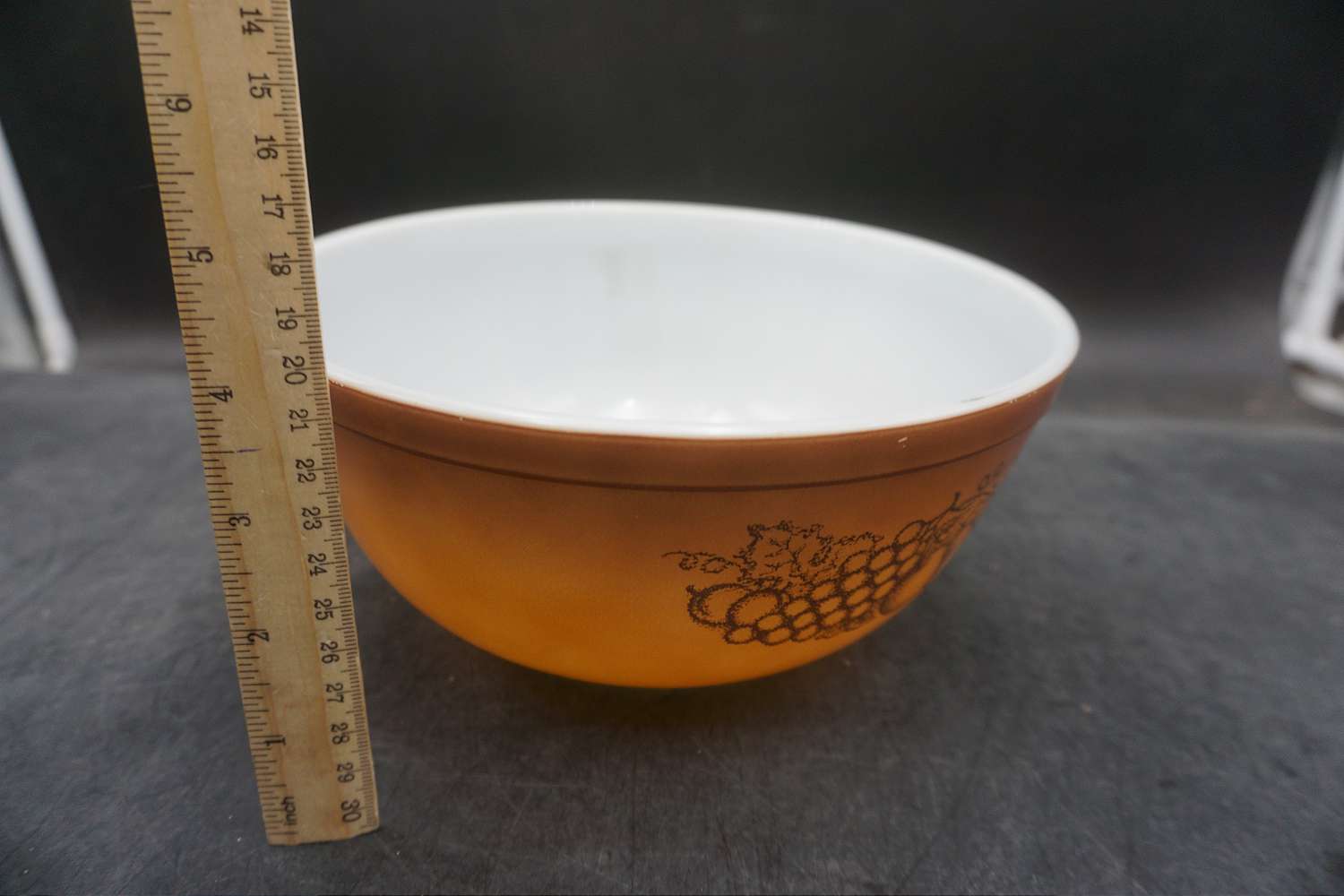 Small Pyrex Old Orchard Mixing Bowl