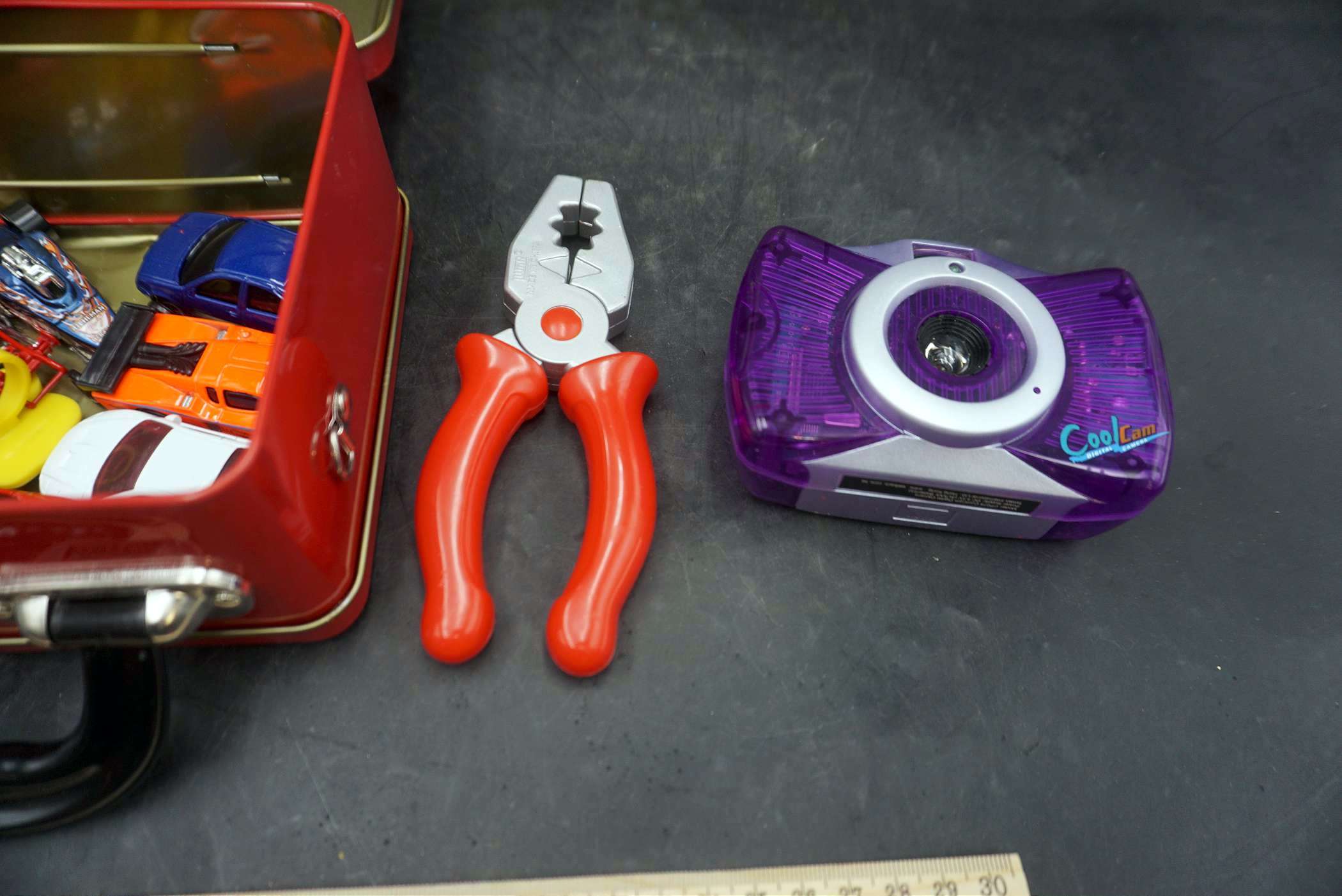 Backstreet Boys Metal Lunchbox, Toy Vehicles, | Proxibid