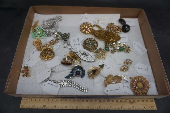 Brooches, Pins & Earrings