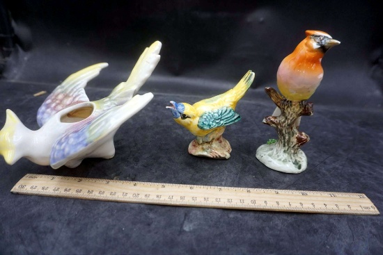 2 Bird Figurines & 1 Bird Planter