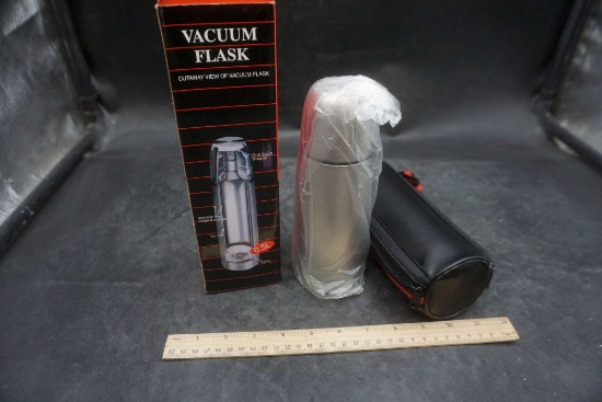 Vacuum Flask & Case