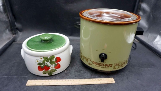Rival Crock-Pot Slow-Cooker & Strawberry Cookie Jar | Online Auctions ...