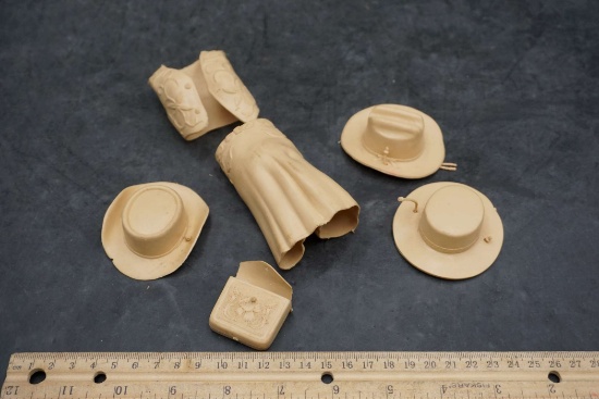 Louis Marx Doll Clothing & Accessories