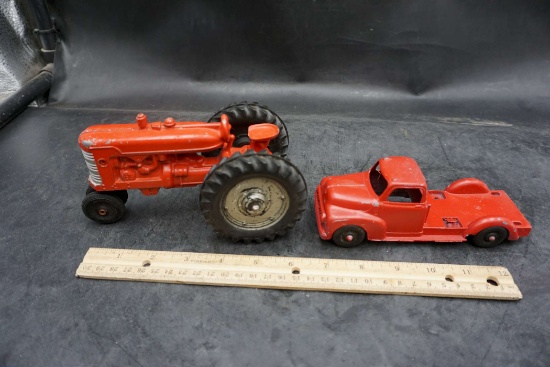Toy Truck & Tractor