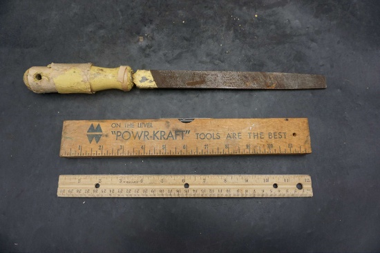 Power-Kraft Wooden Ruler/Level & Tool