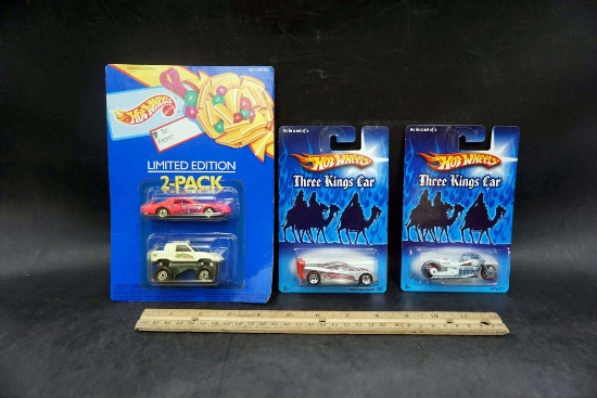 Hot Wheels 2-Pack & 2 Three Kings Cars
