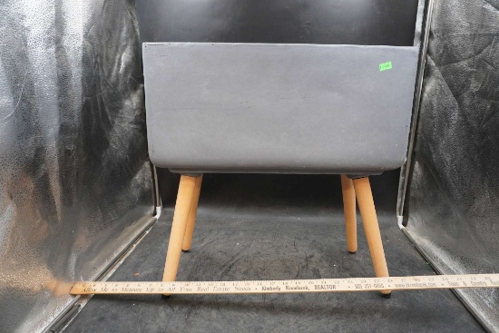 Smooth Rectangular Footed Planter