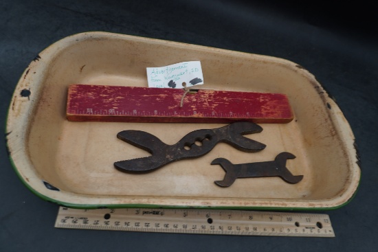 Advertisement From Woonsocket, S.D. Level, Wrenches, Casserole Dish