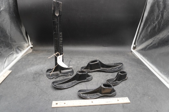 Cast Iron Shoe Cobbler W/ 4 Molds