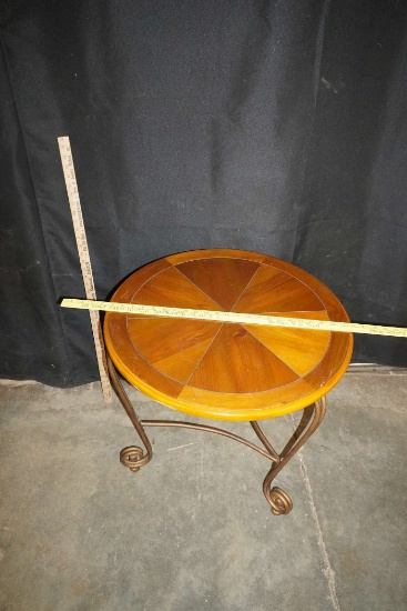 Round Wooden End Table W/ Metal Legs