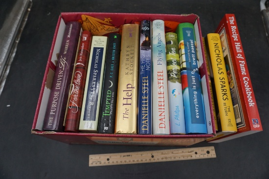 Assorted Books & Cookbooks (Including Nicholas Sparks Danielle Steel & More)