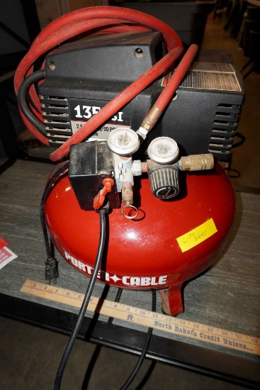 Porter Cable 135 Psi Air Compressor (Like New)