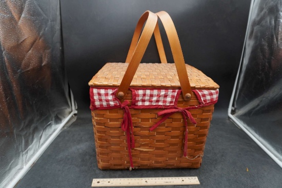Plaid Lined Picnic Basket