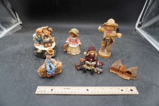 Assorted Figurines(Some Yesterday'S Child)