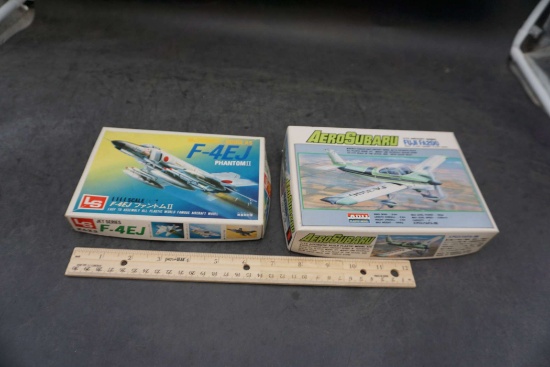 2 Model Kits - F-4Ej Phantom I.I & Aero Subaru
