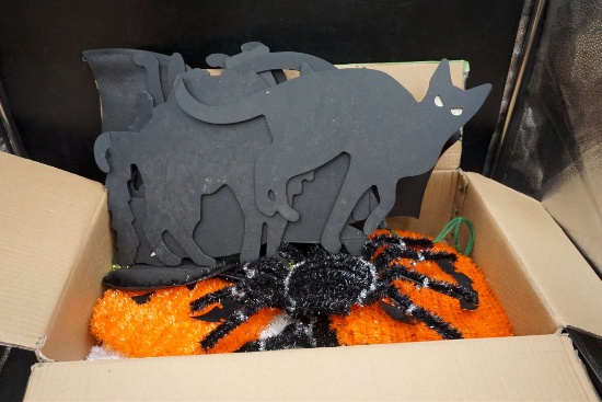 Cat Stakes, Spider & Pumpkin Tinsel Halloween Decorations