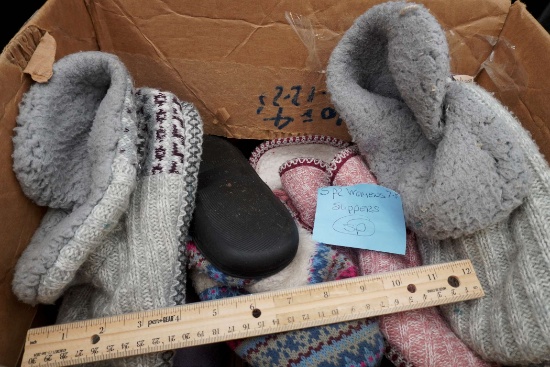 5 Pair Of Women'S Slippers (Sizes 7-8)