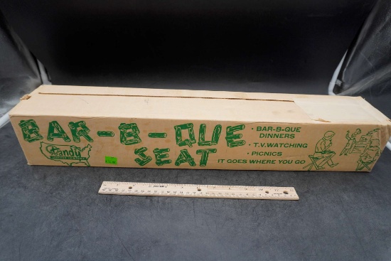 Bar-B-Que Seat