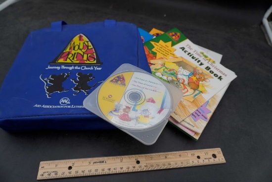 Mouse Prints Bag W/ Booklets W/ Cd