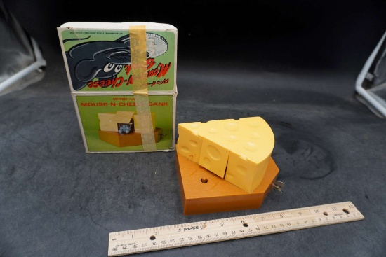 Wind-Up Mouse-N-Cheese Bank