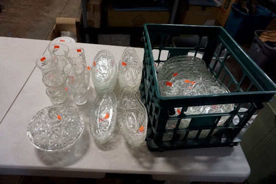 Green Crate W/ Glassware