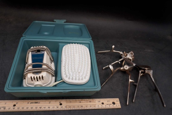 Manning Bowman Hand Massager Case & Clippers