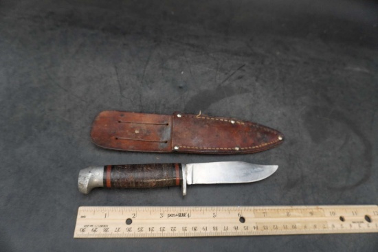Knife W/ Leather Sheath