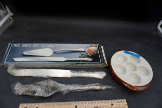 Hall 1154 Escargot Dish, Cake Knife And Trowel